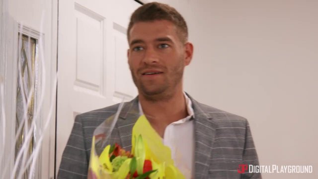 Превью Две телочки отсосали член молодого начальника и устроили секс втроем № 35550