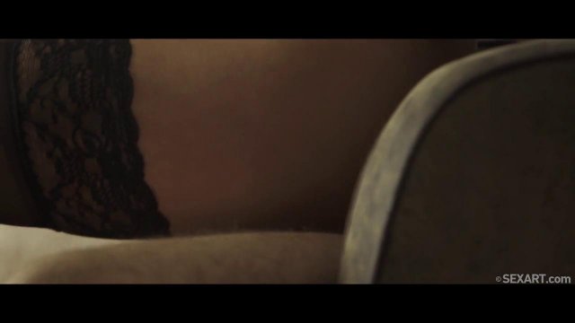 Превью Мужик любит трахать блондинку в чулках перед рабочим днем № 35803