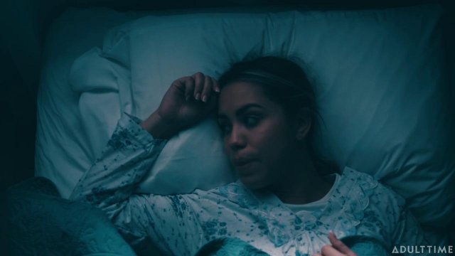 Превью Азиатка так страстно делает куни, что лесбиянка кончает от кайфа № 35838