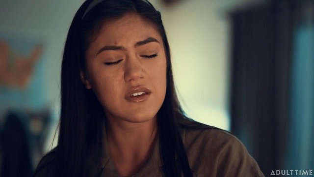 Превью Азиатка так страстно делает куни, что лесбиянка кончает от кайфа № 35838