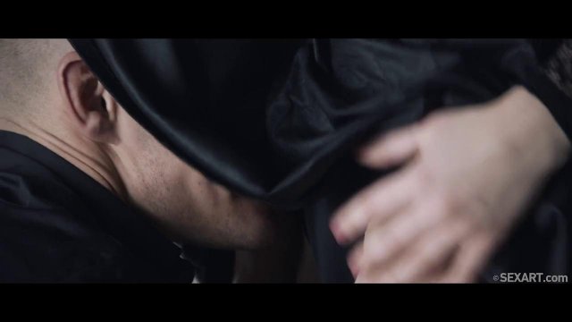 Превью Настоящий мачо знает, как возбудить и довести до оргазма телочку № 35882