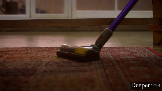 Превью Блондинка занялась жарким сексом с лучшим другом своего мужа № 36076