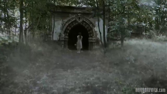 Превью Необычный секс грязной девки в заброшенном здании № 39317