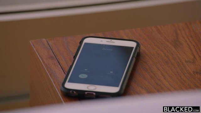 Превью Девушка занимается сексом с негром № 39531