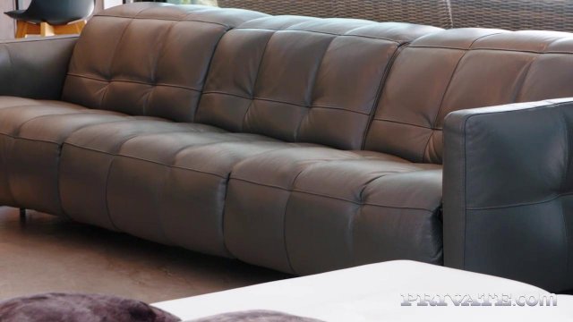 Превью Служанка не отказалась потрахаться № 39538