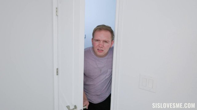 Превью Выпросил минет и секс у молодой сестры № 42227