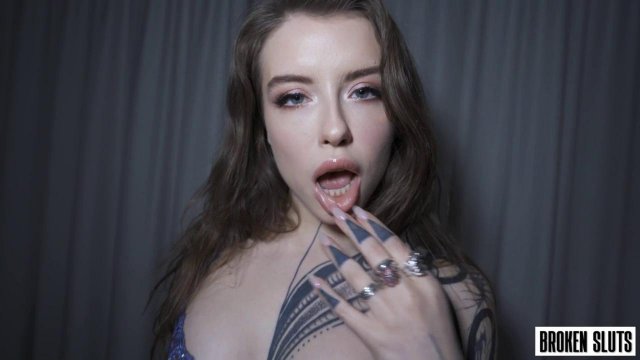 Превью Сучка глубоко сосет и трахается раком № 42367