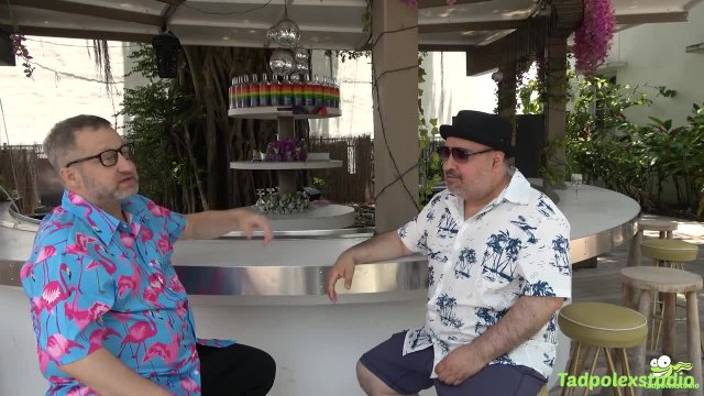 Превью Толстяки дали девке возможность заработать № 44746