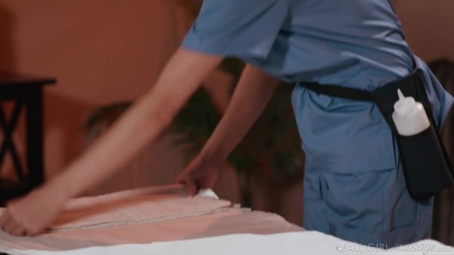 Превью Массаж с сильной чувственностью № 44806