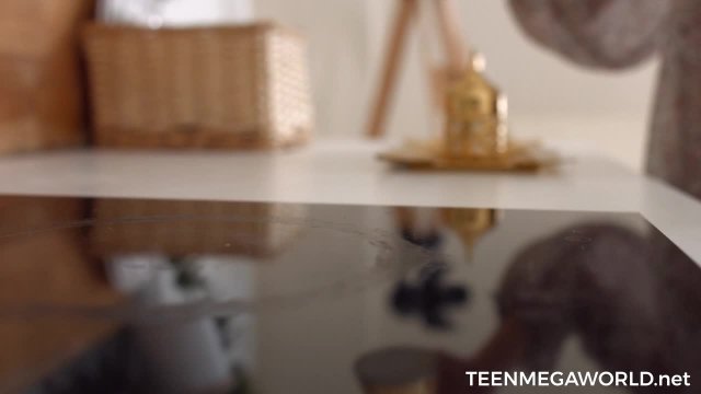 Превью Анальное своенравие ушлой племянницы № 44810