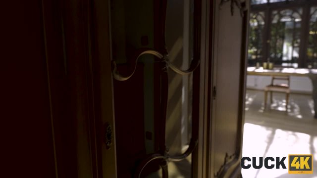 Превью За баблишко и жену родную продаст № 44857